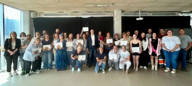 Los 20 alumnos del programa 'Blanca Emplea' de jardinería, zonas verdes y construcción obtienen el certificado de profesionalidad